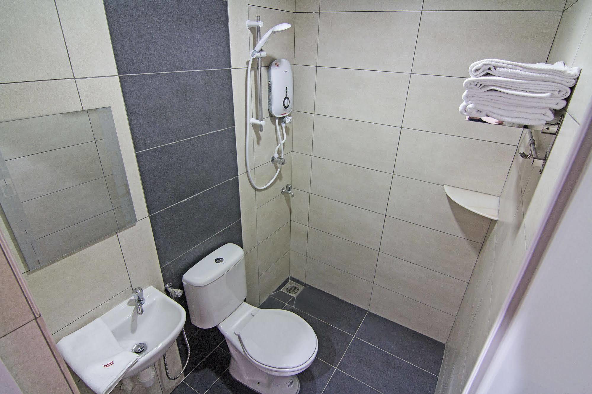 Thanks Hotel Parit Buntar Eksteriør bilde
